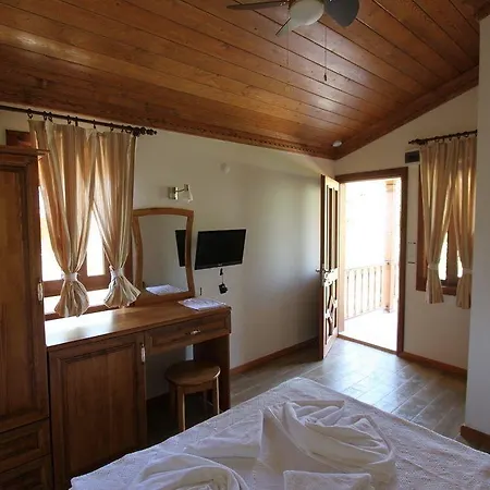 Elly's Mesudiye (Datca)