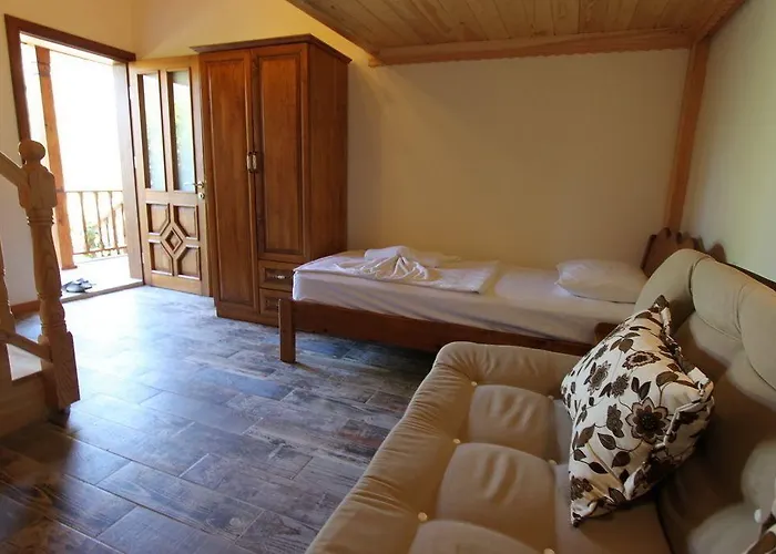 Elly's ميسوديه